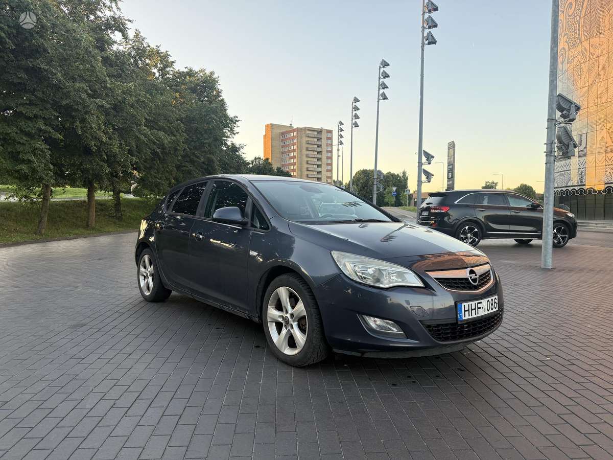 Opel Astra, 1.7 l., Хэтчбек