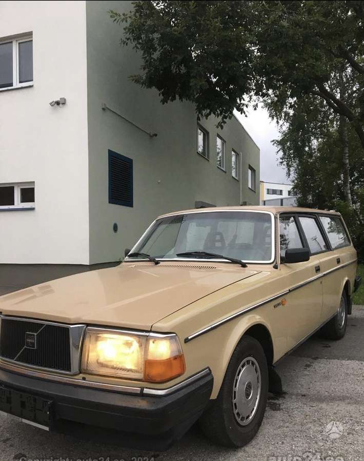 Volvo 240, Универсал
