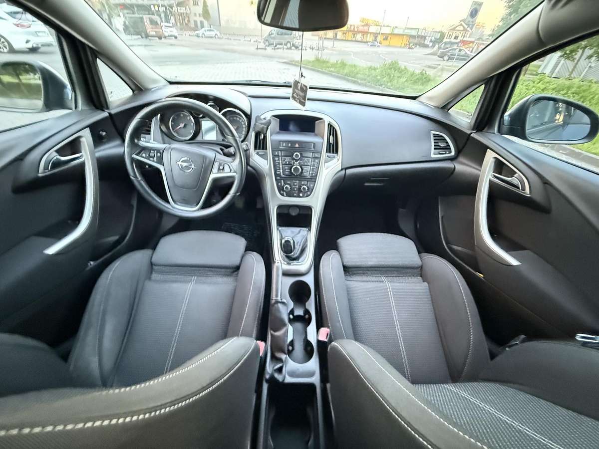 Opel Astra, 1.7 l., Хэтчбек