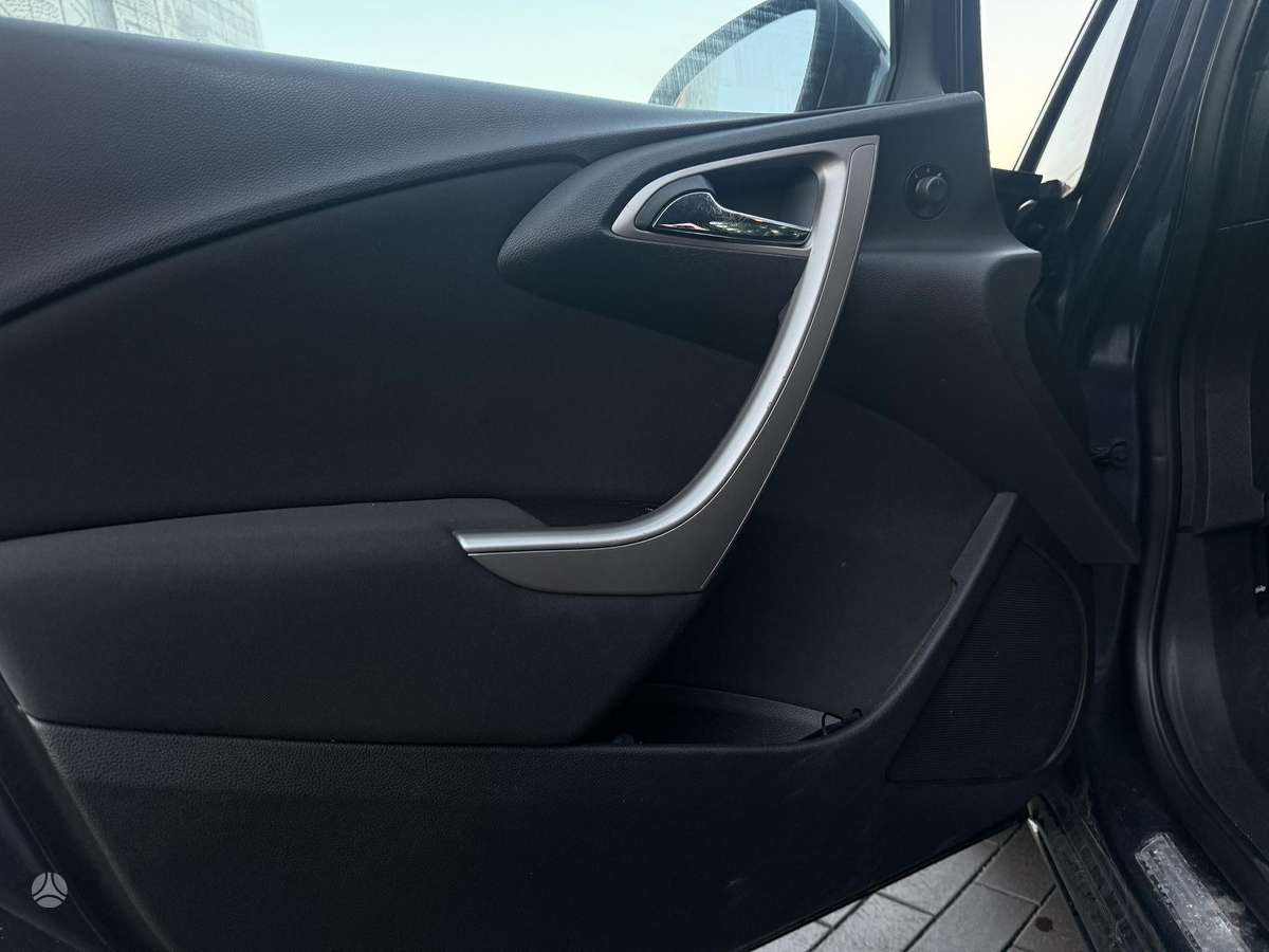 Opel Astra, 1.7 l., Хэтчбек