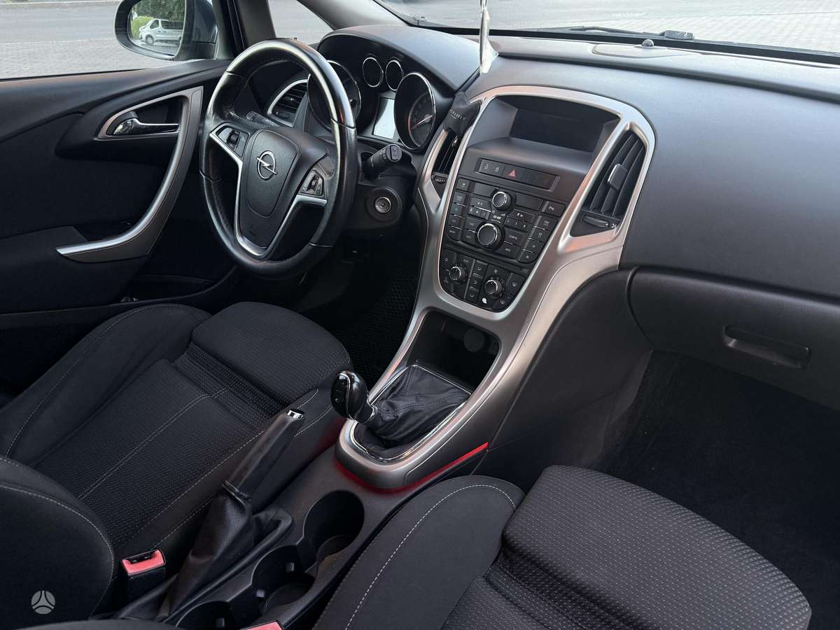 Opel Astra, 1.7 l., Хэтчбек