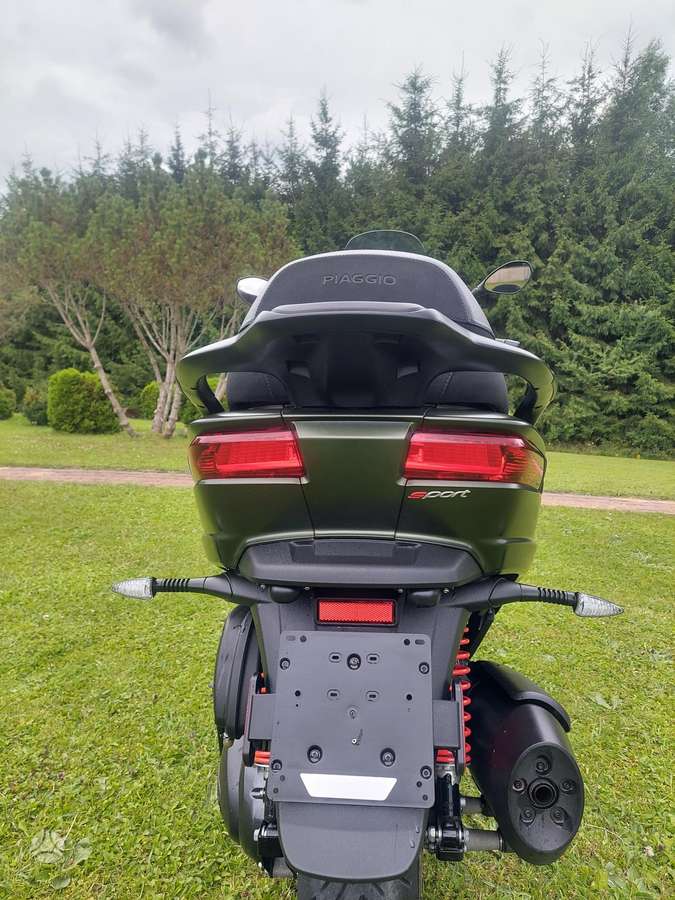 Piaggio MP3 350cc, triračiai