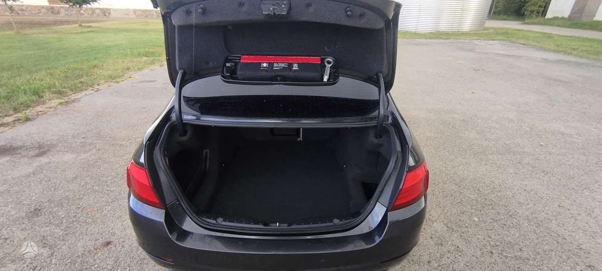 BMW 525, 2.0 l., Седан