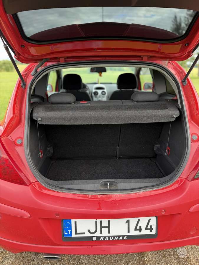 Opel Corsa, 1.7 l., Хэтчбек