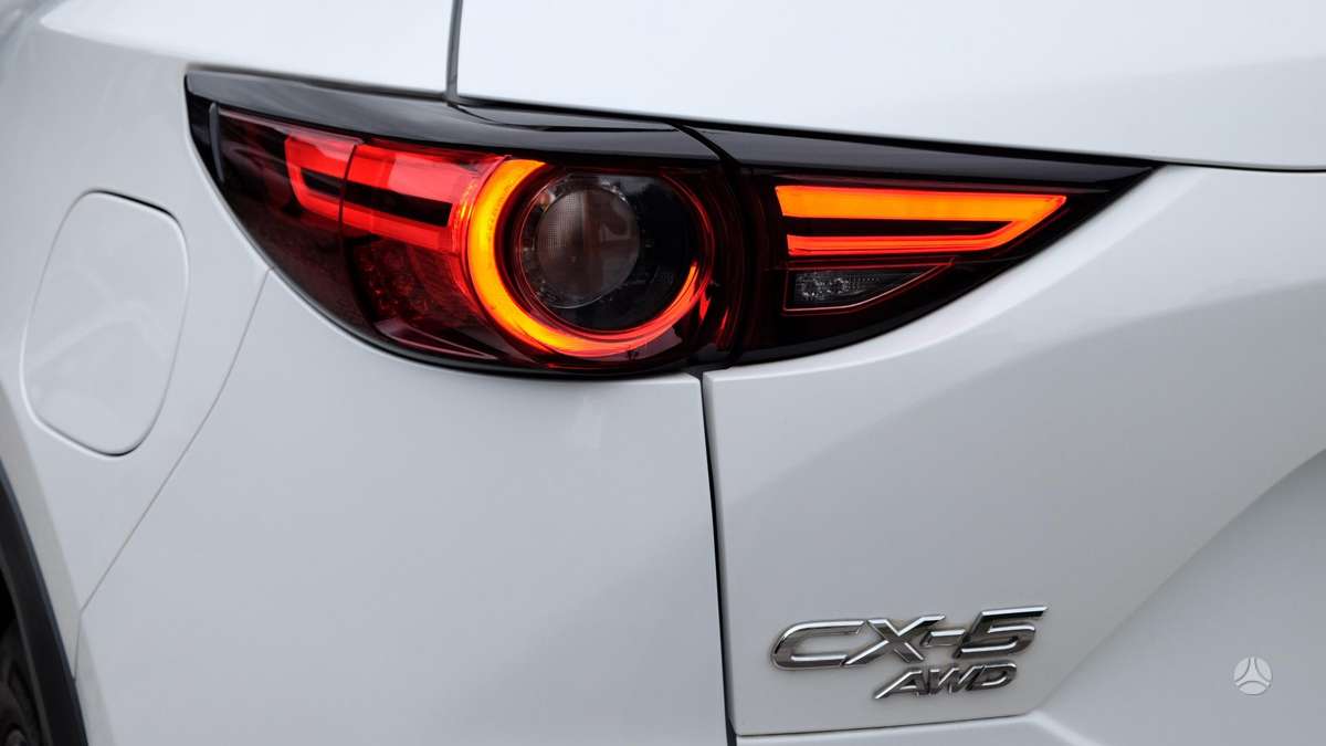 Mazda CX-5, 2.2 l., off-road / crossover