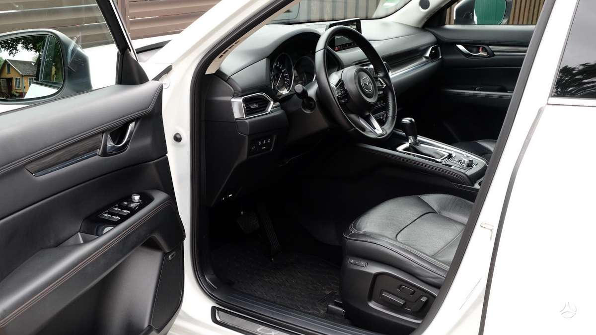 Mazda CX-5, 2.2 l., off-road / crossover