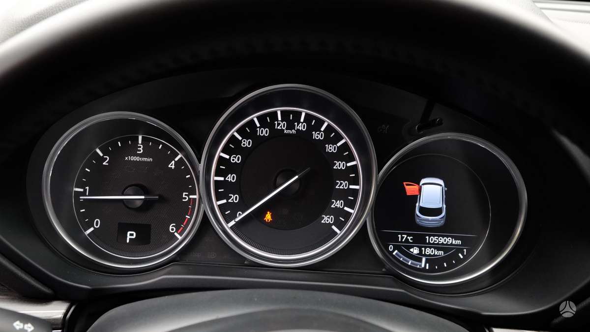 Mazda CX-5, 2.2 l., off-road / crossover