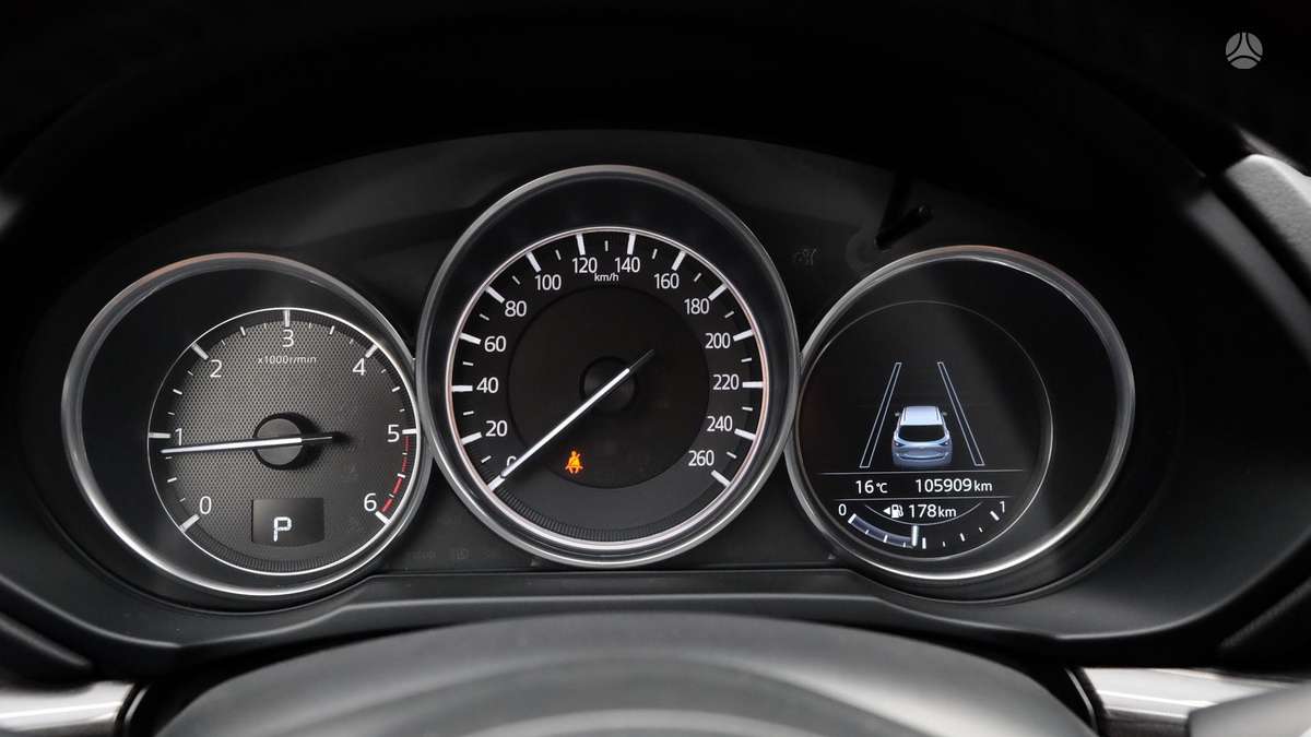 Mazda CX-5, 2.2 l., off-road / crossover