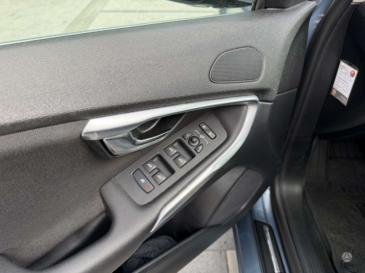 Volvo V40, 2.0 l., hatchback