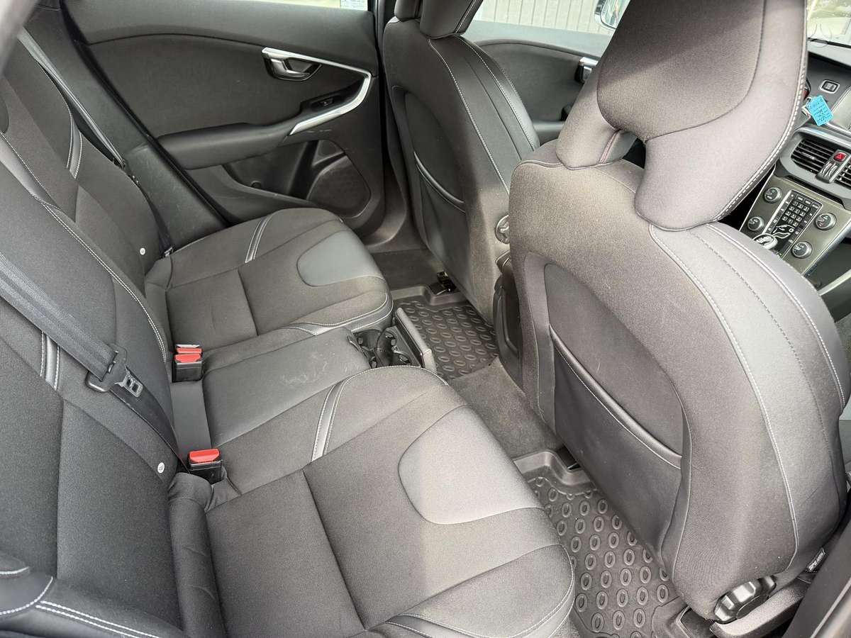 Volvo V40, 2.0 l., hatchback