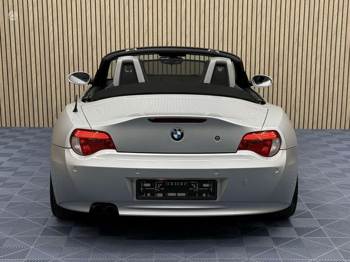 BMW Z4, 2.5 l., convertible