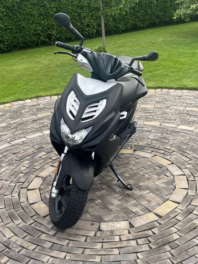 Yamaha Aerox 49cc, мотороллеры / мопеды
