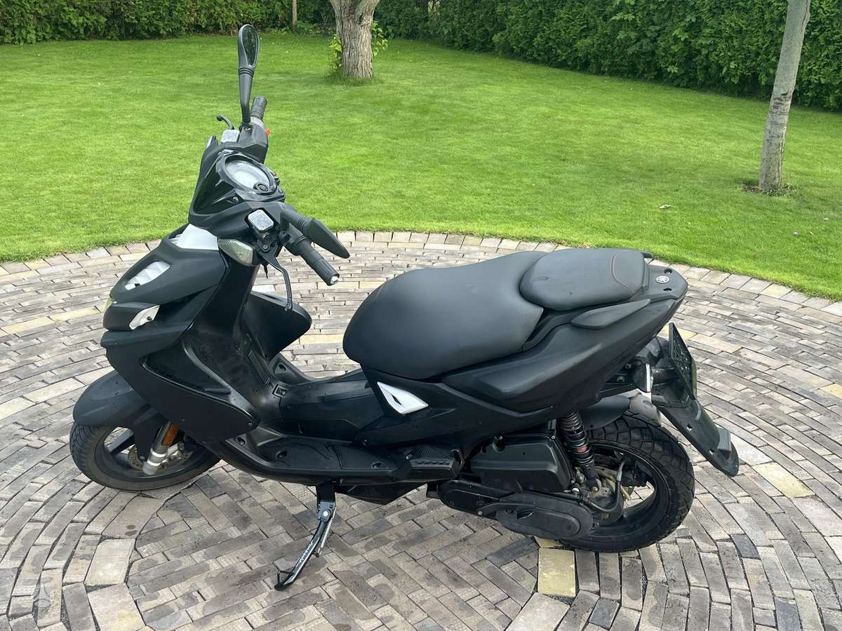 Yamaha Aerox 49cc, scooters / mopeds