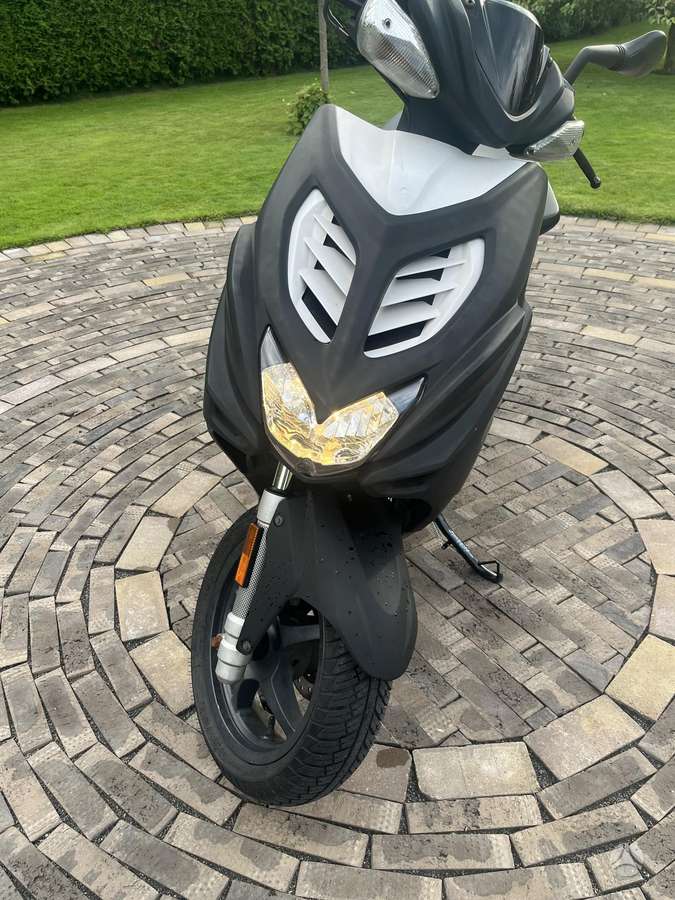 Yamaha Aerox 49cc, scooters / mopeds
