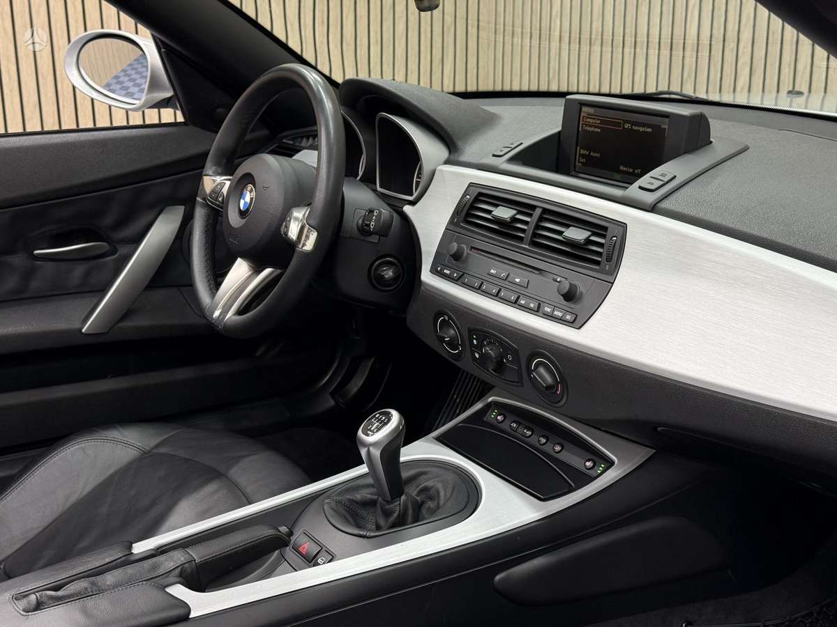 BMW Z4, 2.5 l., convertible
