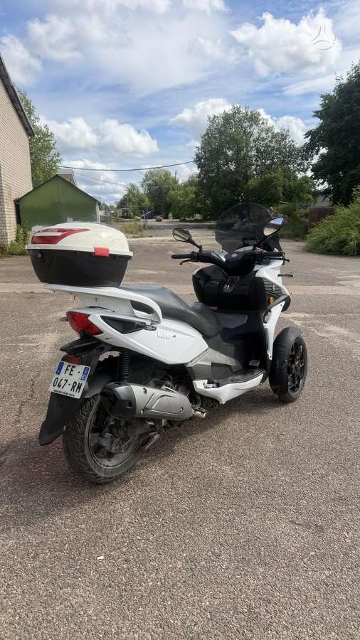 Quadro -kita- 350cc, triračiai