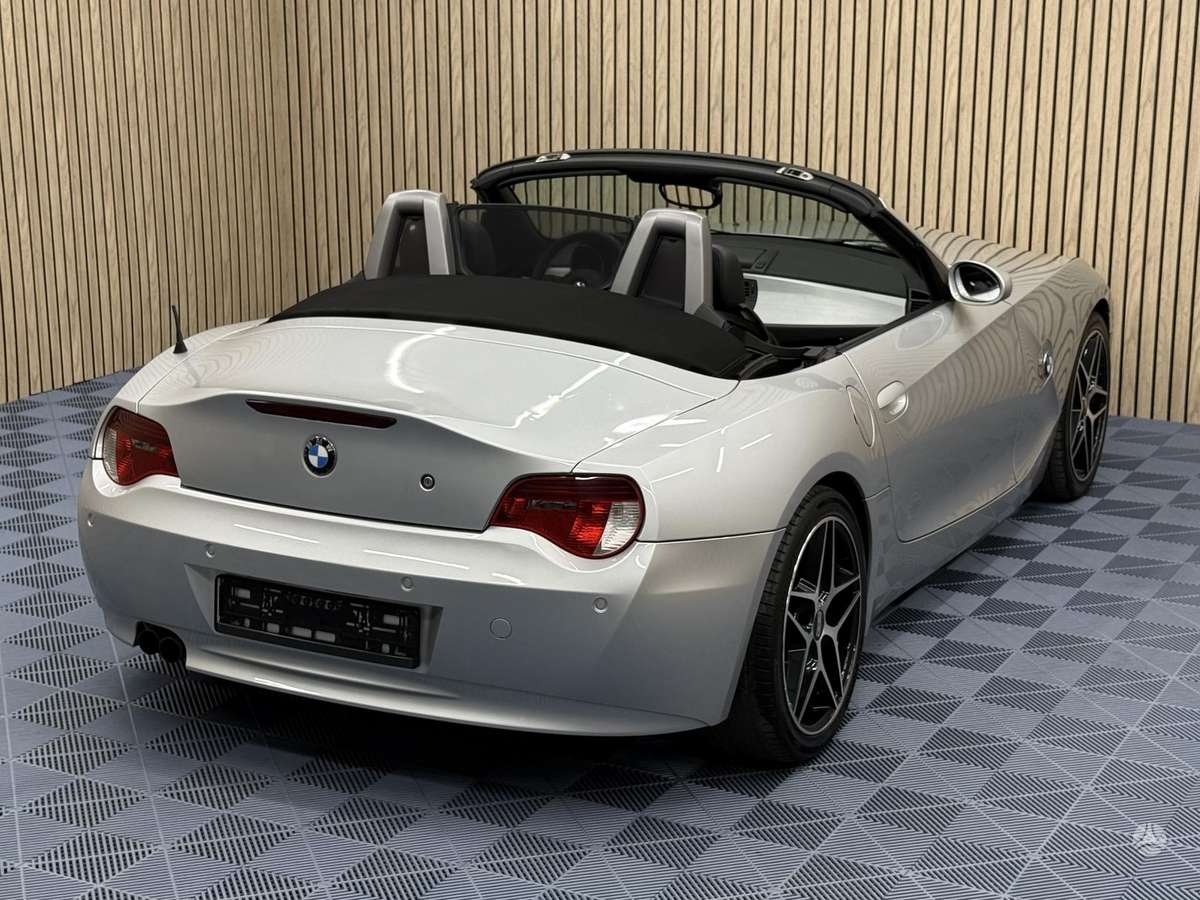 BMW Z4, 2.5 l., convertible