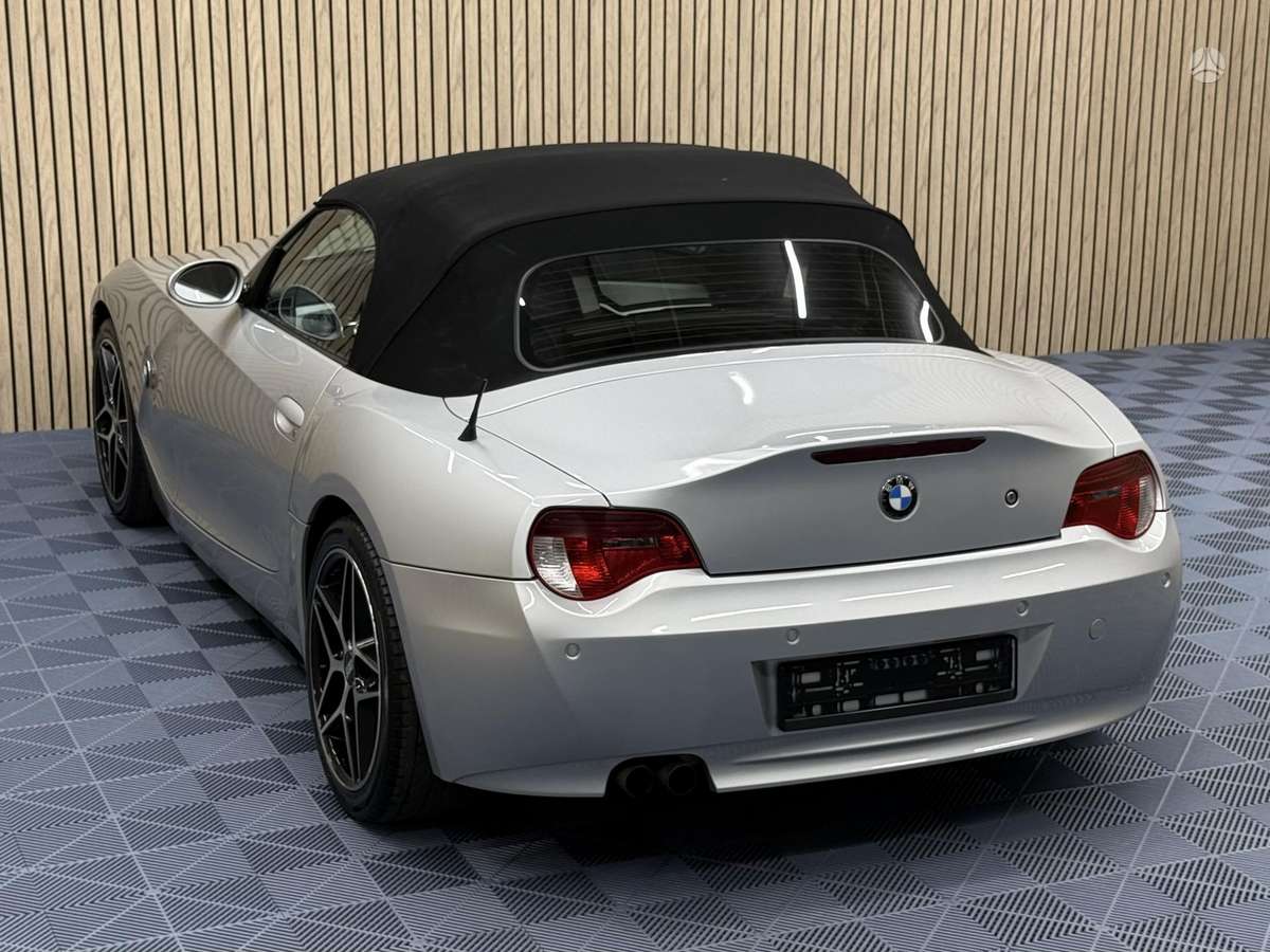 BMW Z4, 2.5 l., convertible