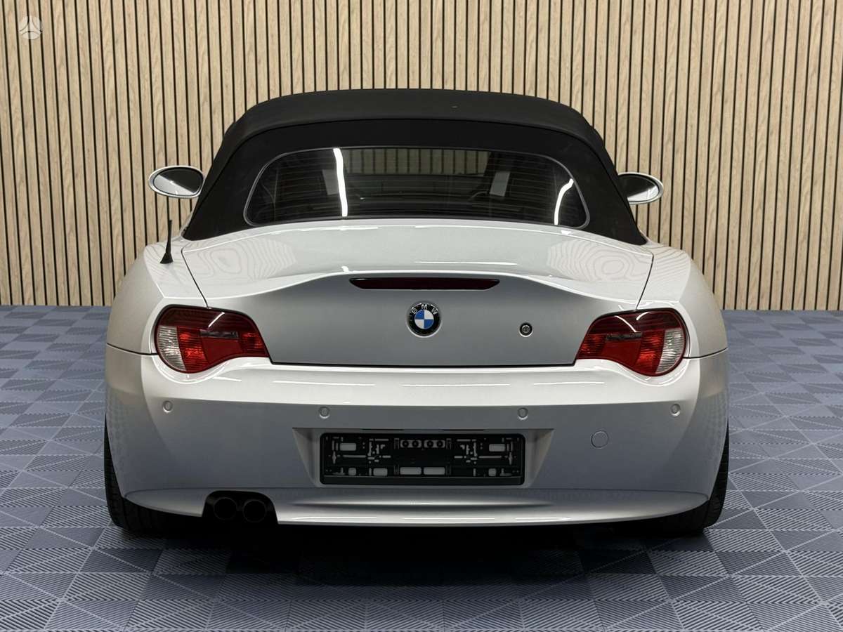 BMW Z4, 2.5 l., convertible