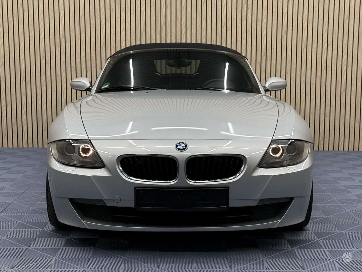 BMW Z4, 2.5 l., convertible