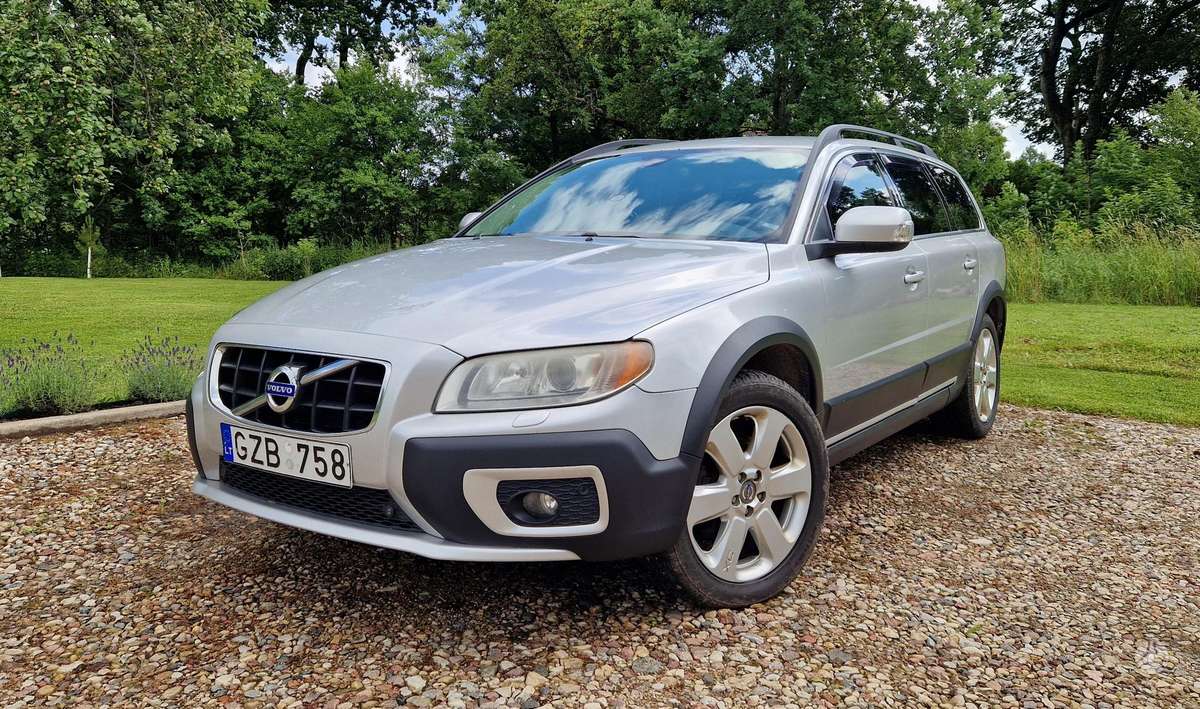 Volvo XC70 - 1