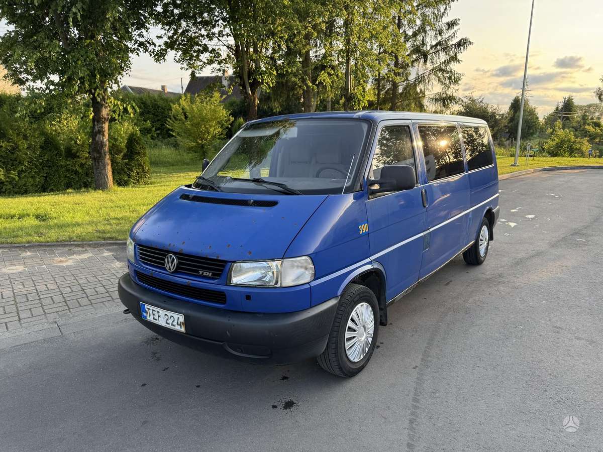 Volkswagen Caravelle - 1