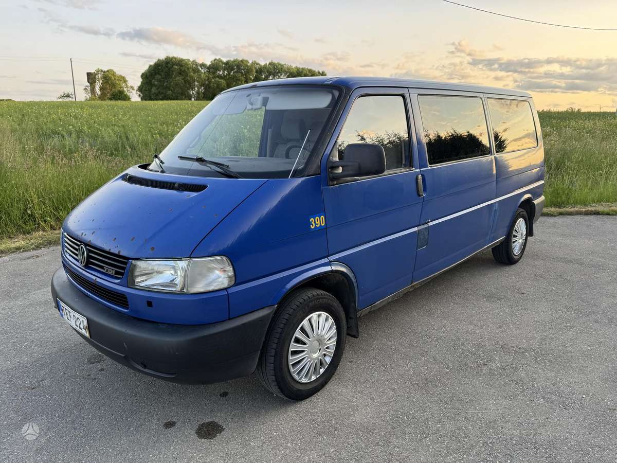 Volkswagen Caravelle - 2