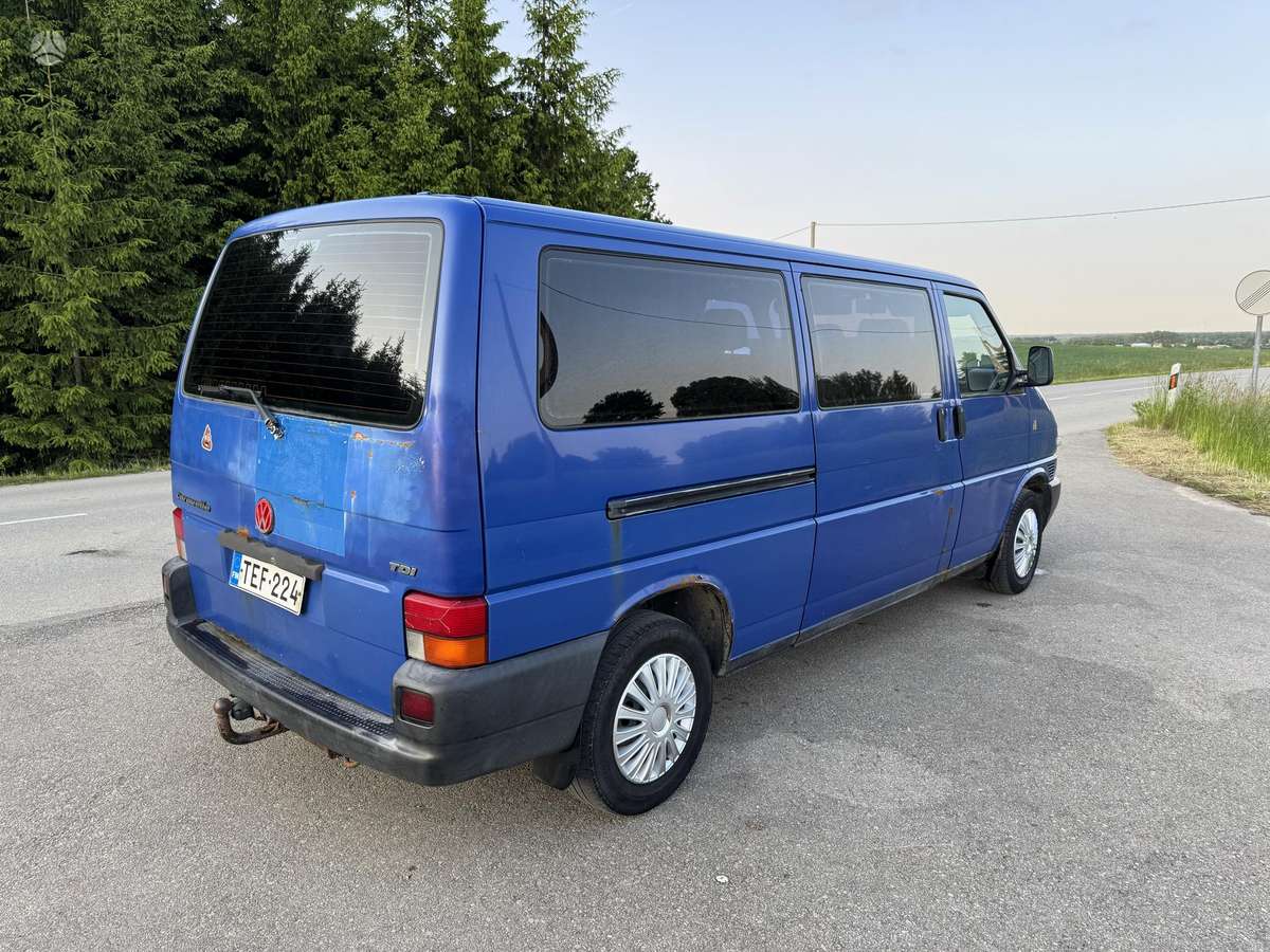 Volkswagen Caravelle - 5