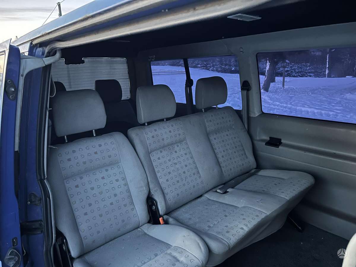 Volkswagen Caravelle - 7