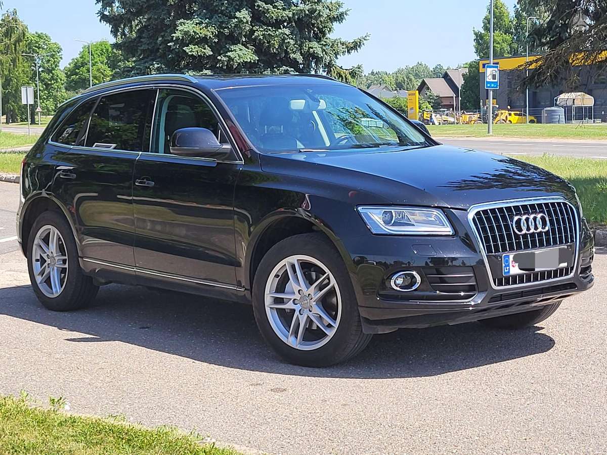 Audi Q5, 2.0 l., off-road / crossover