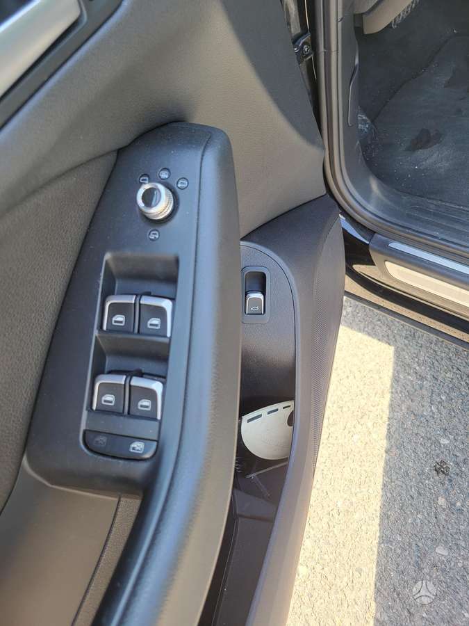 Audi Q5, 2.0 l., off-road / crossover