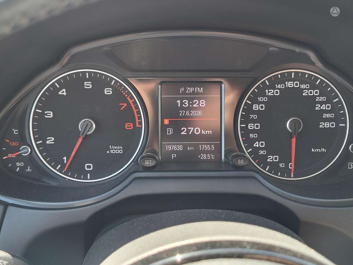Audi Q5, 2.0 l., off-road / crossover