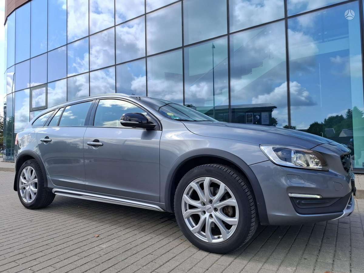 Volvo V60 Cross Country - 3