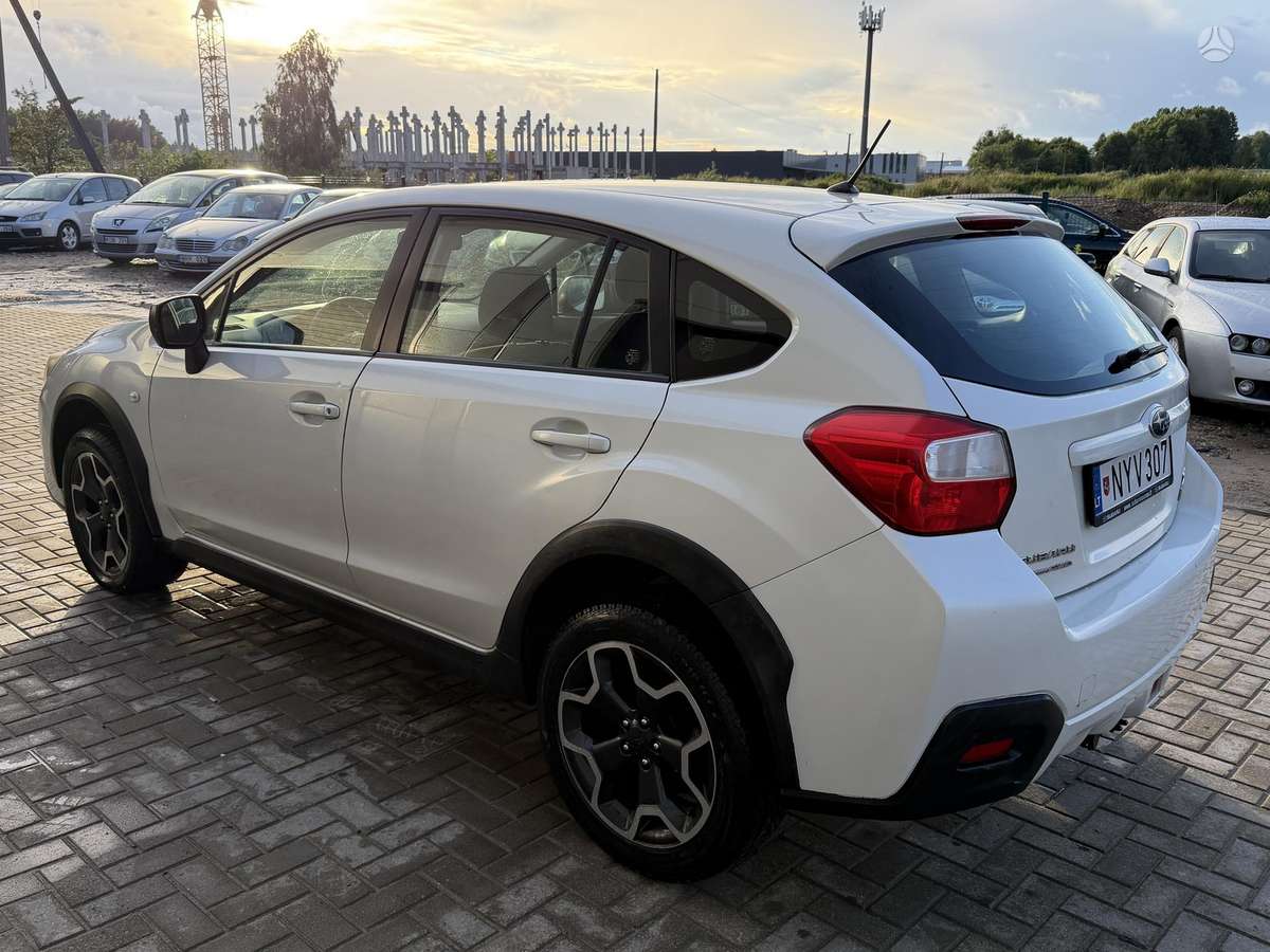 Subaru XV, 2.0 l., off-road / crossover