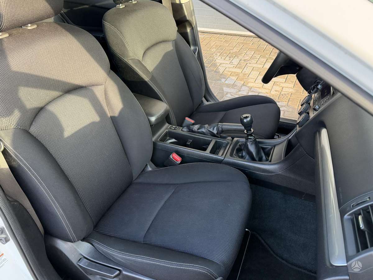 Subaru XV, 2.0 l., off-road / crossover