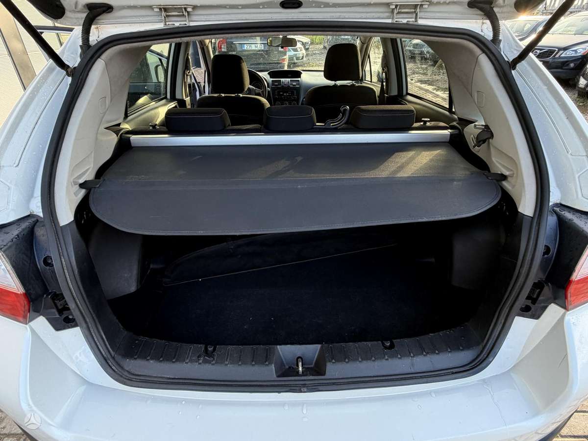 Subaru XV, 2.0 l., off-road / crossover