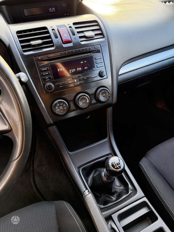 Subaru XV, 2.0 l., off-road / crossover