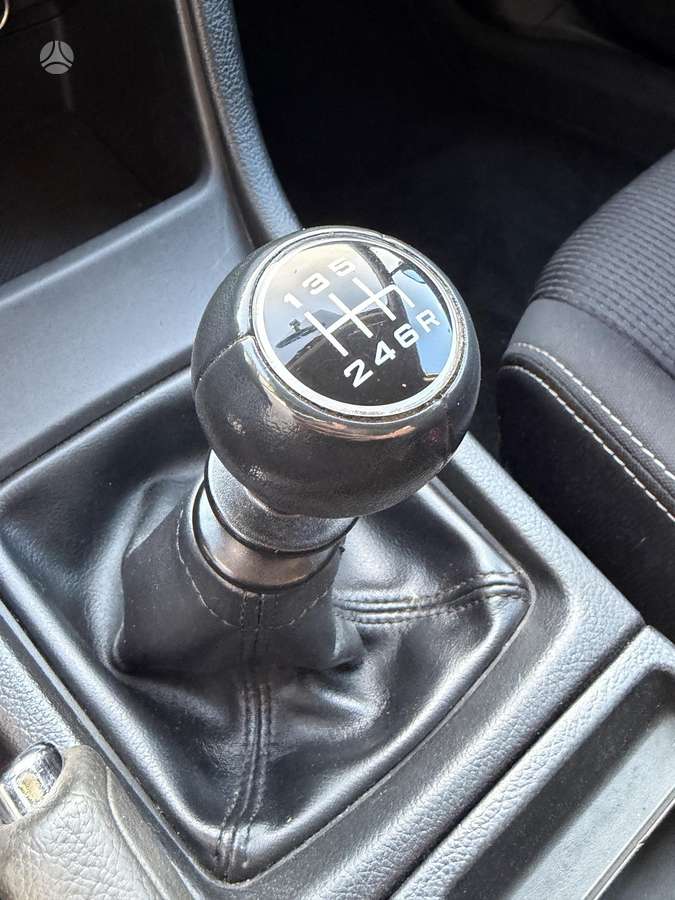 Subaru XV, 2.0 l., off-road / crossover