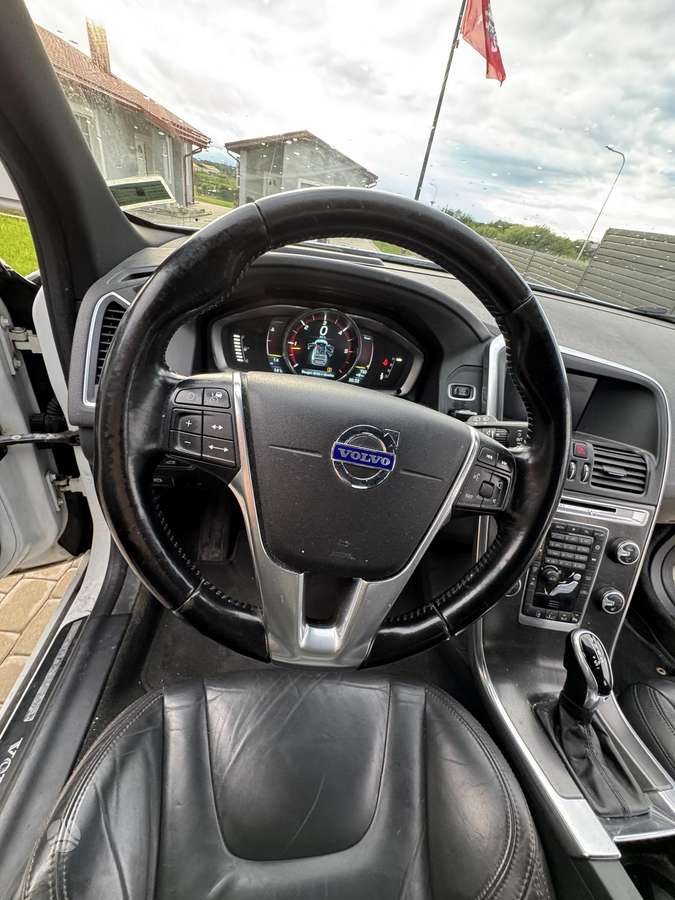 Volvo XC60 - 10