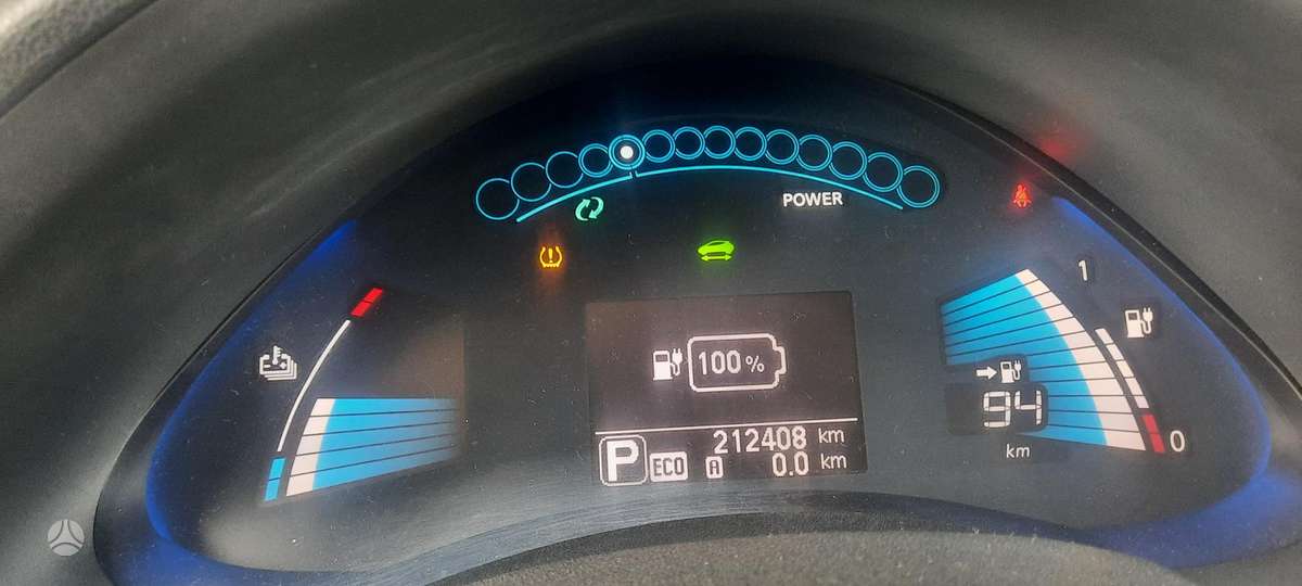 Nissan Leaf, 24 кВт·ч, Хэтчбек