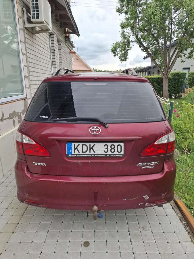 Toyota Avensis Verso - 3