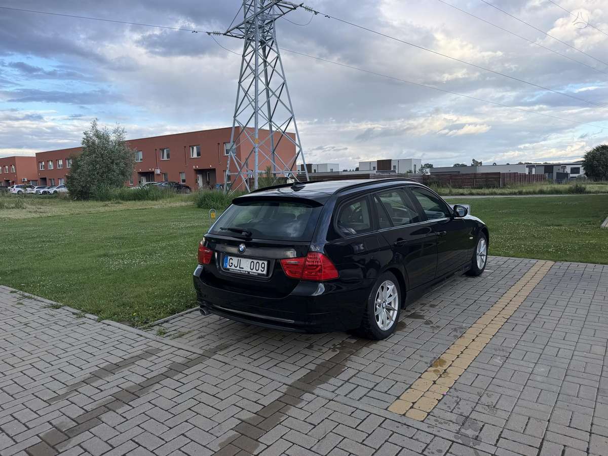 BMW 320, 2.0 l., universalas