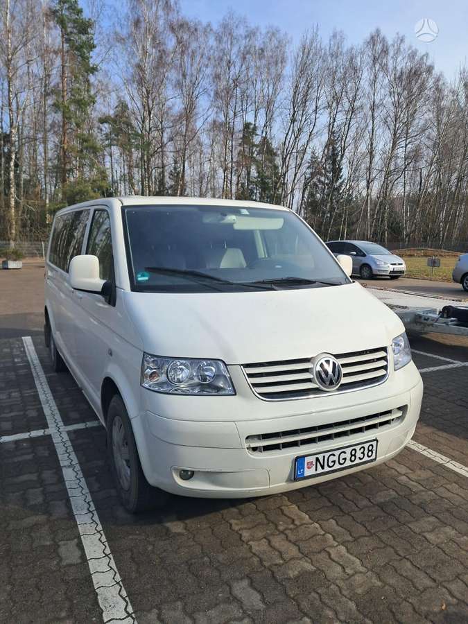 Volkswagen Caravelle - 2