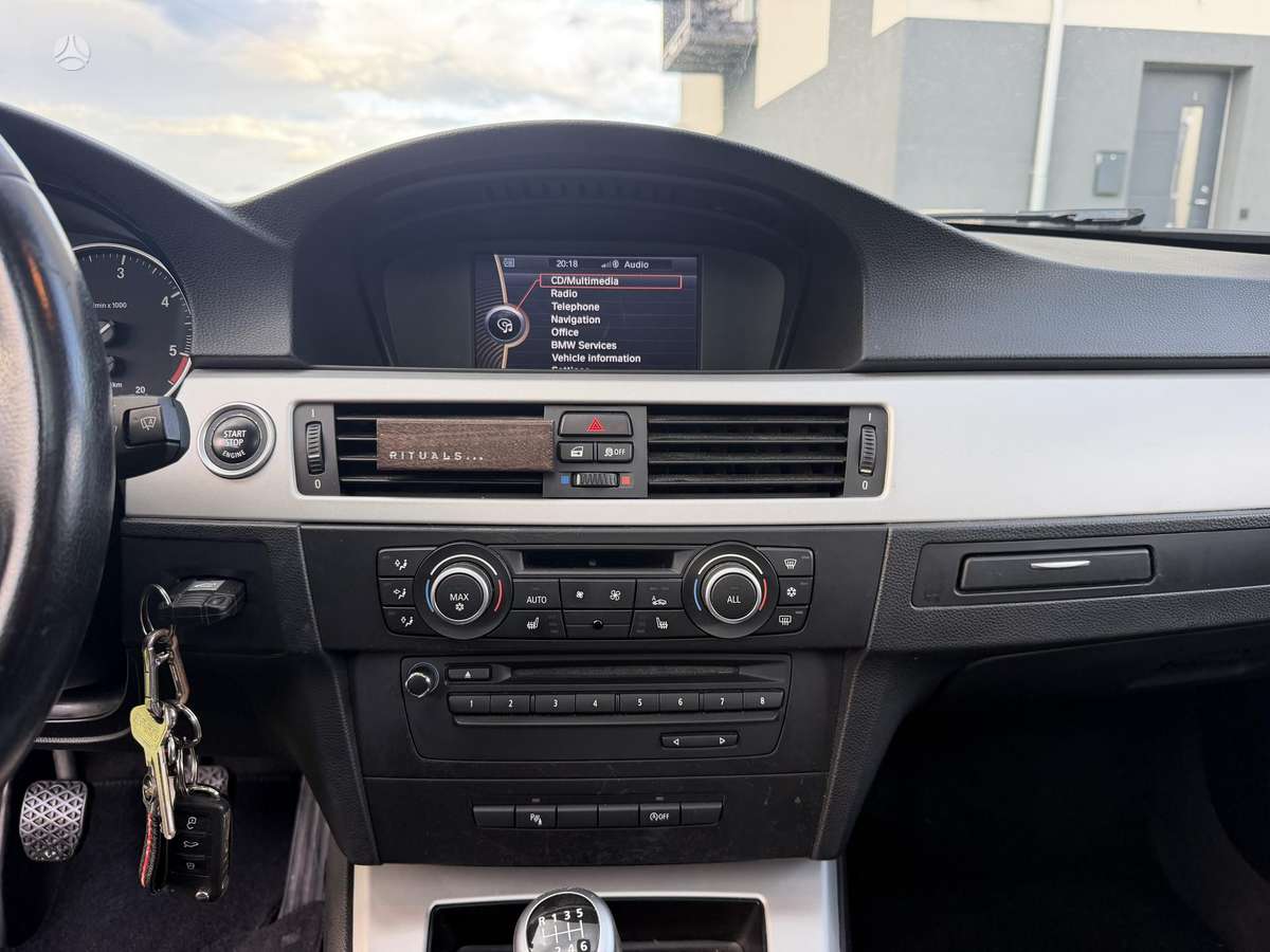 BMW 320, 2.0 l., universalas
