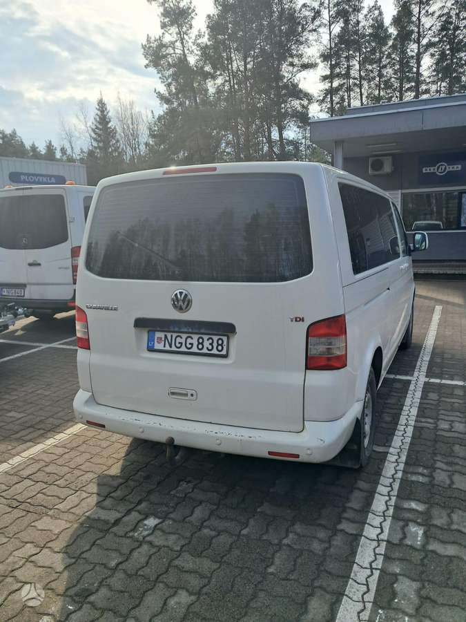 Volkswagen Caravelle - 3