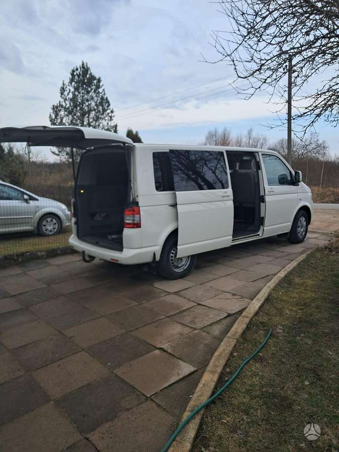 Volkswagen Caravelle - 4