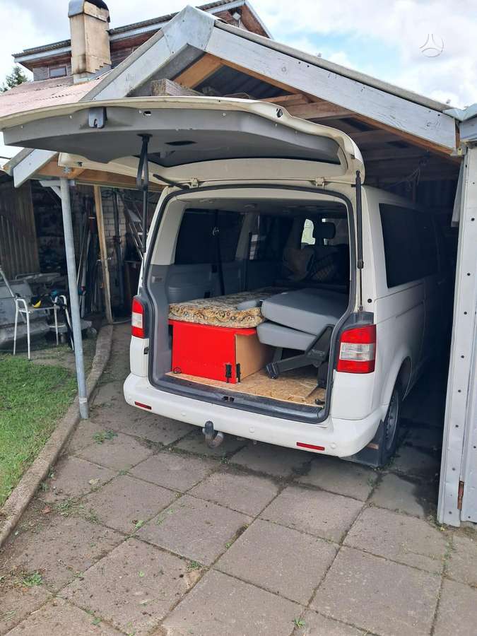 Volkswagen Caravelle - 7