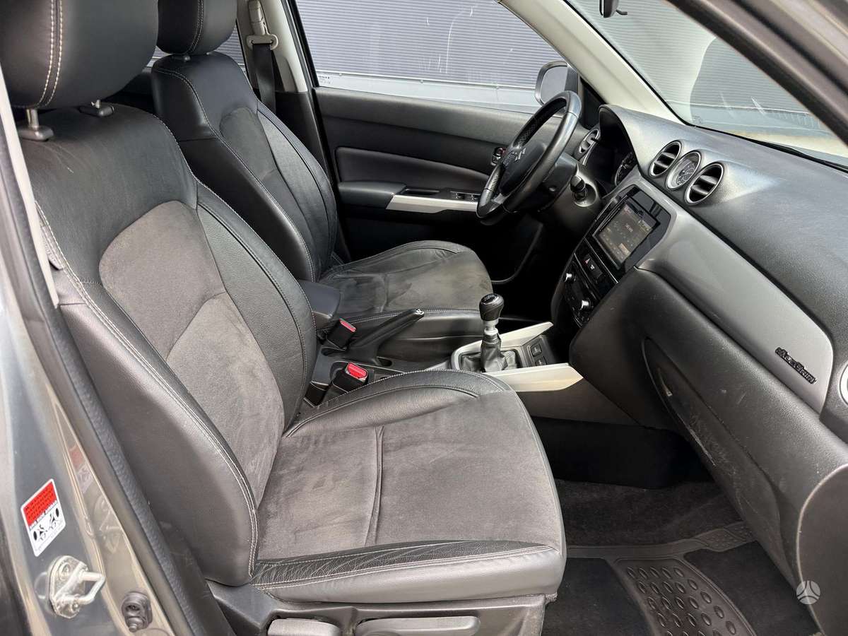 Suzuki Vitara - 11