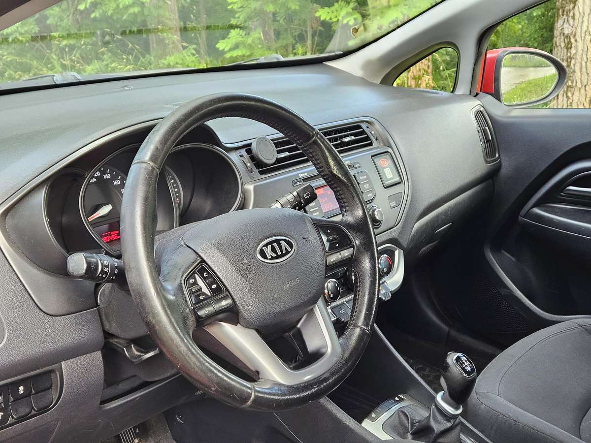 Kia Rio, 1.1 l., Хэтчбек