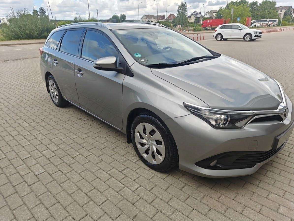 Toyota Auris - 2